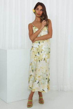 Hello Molly Womens Printed Dresses | Lily Flower Midi Dress